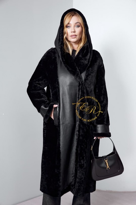 Современная дублёнка для с капюшоном