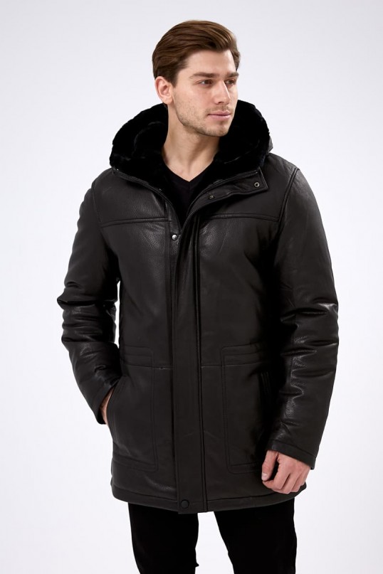 Кожаная куртка для зимы с капюшоном
