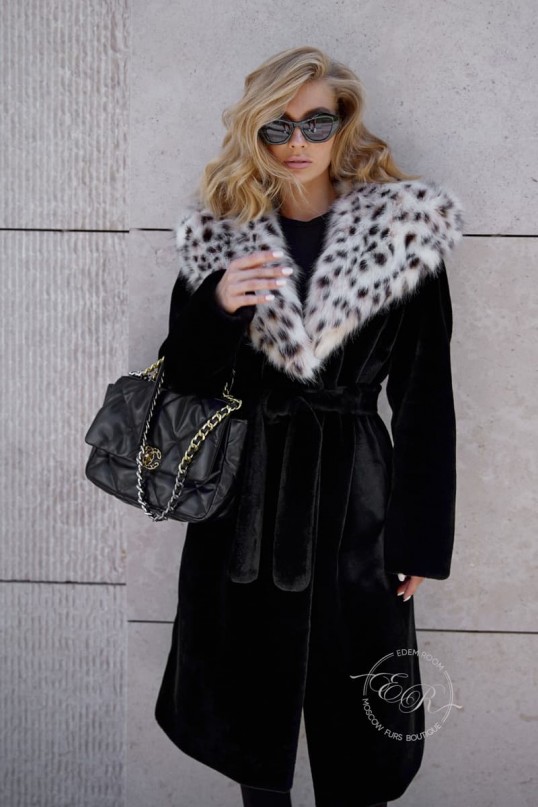 Чёрная шуба с поясом из эко-меха