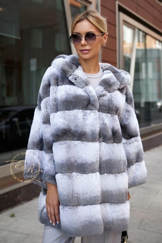 Шуба с капюшоном из шиншиллового кролика рекса
