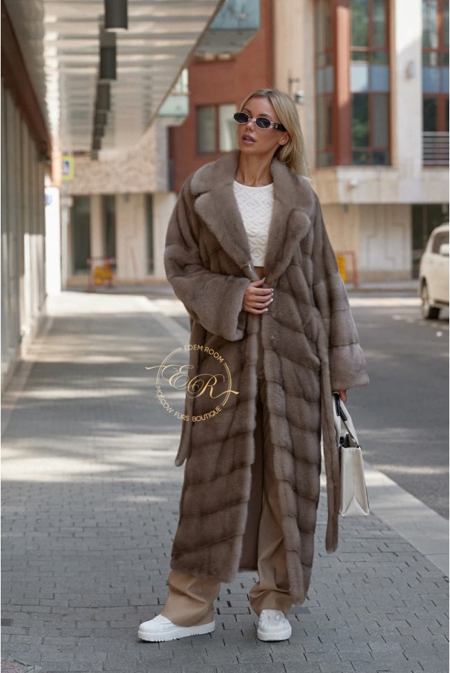 Удлинённая норковая шуба с поясом