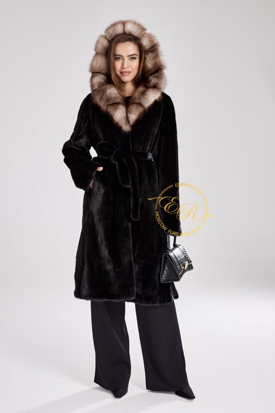Чёрная норковая шуба из скандинавской норки