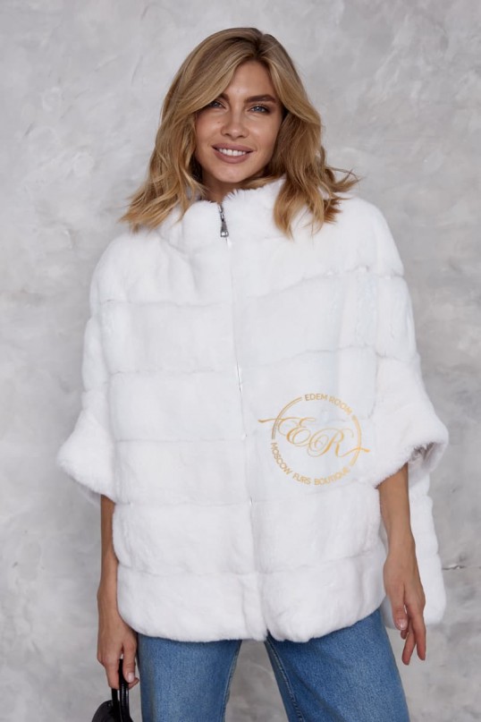Белая куртка на молнии из рекса
