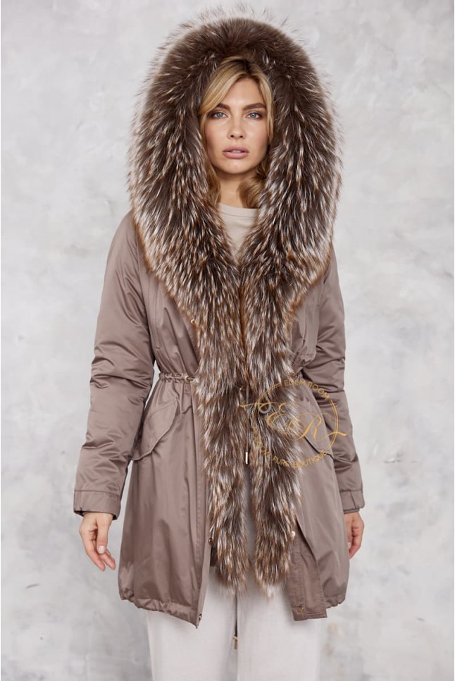 Новинка Зимняя парка с мехом енота