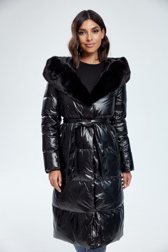 Чёрное пуховое пальто с мехом норки