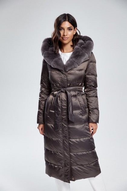 Пуховое пальто с поясом