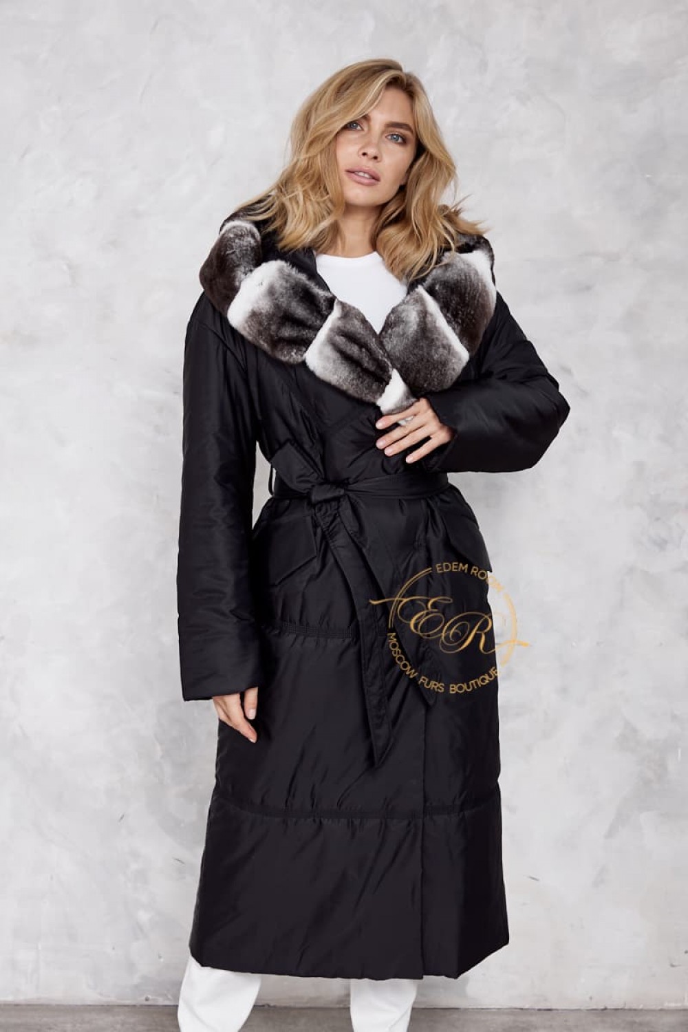 Чёрное пальто с мехом орилагом Турция