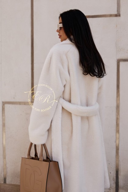 Белая шуба из экомеха