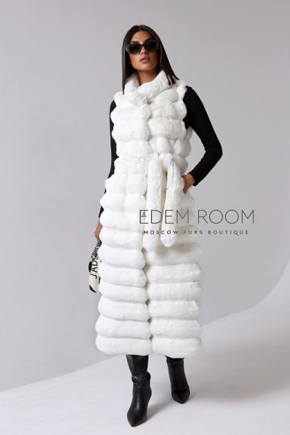 белый жилет из экомеха 