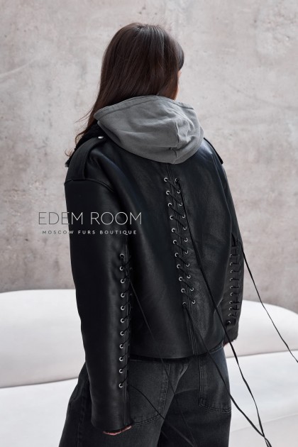 короткая дублёнка со шнуровкой ну рукавах