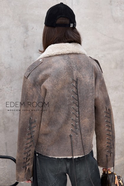 куртка - дублёнка со шнуровкой на спине