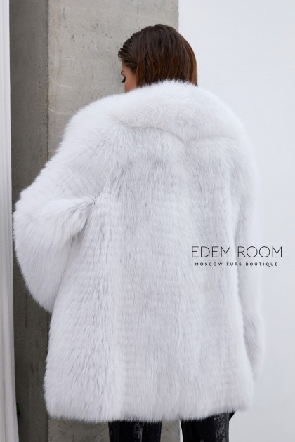 шуба из белой арктической лисы