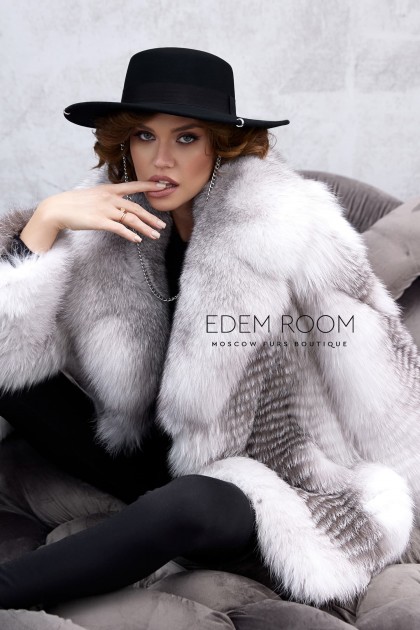 шубка из белой лисы