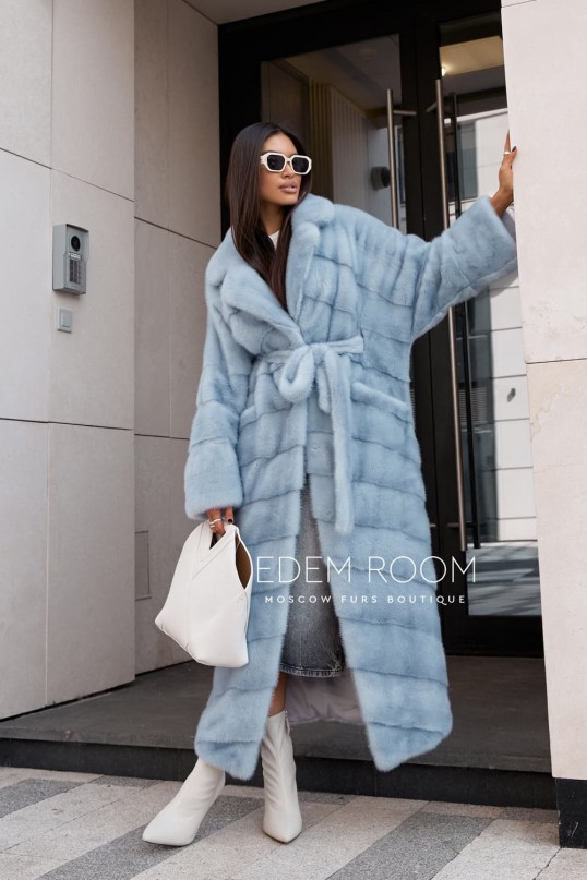 голубая норковая шуба