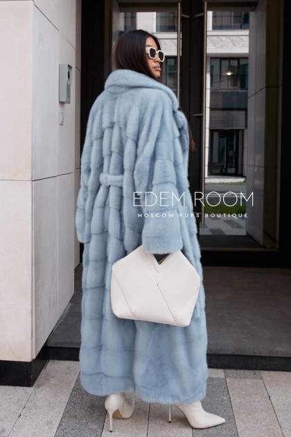 голубая норковая шуба