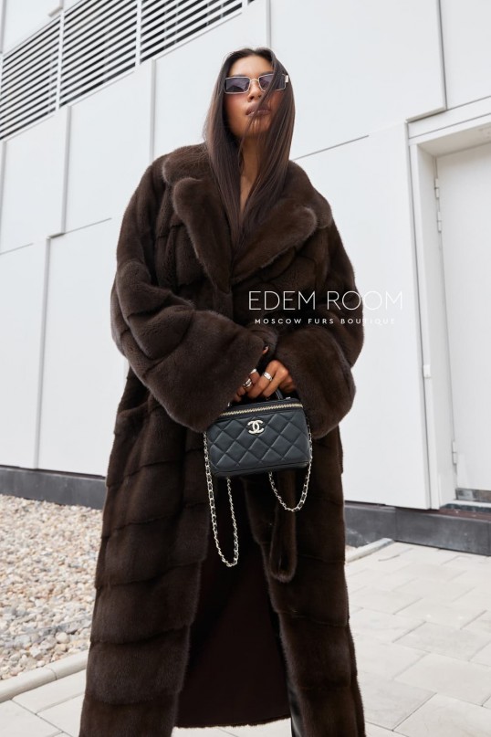 Удлинённая норковая шуба