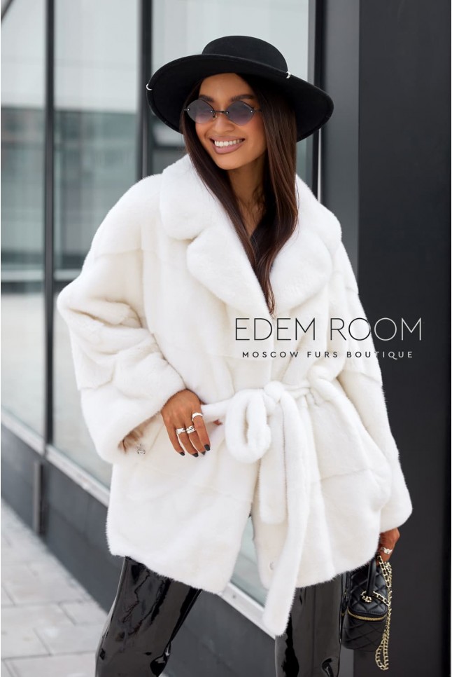 белое норковое пончо