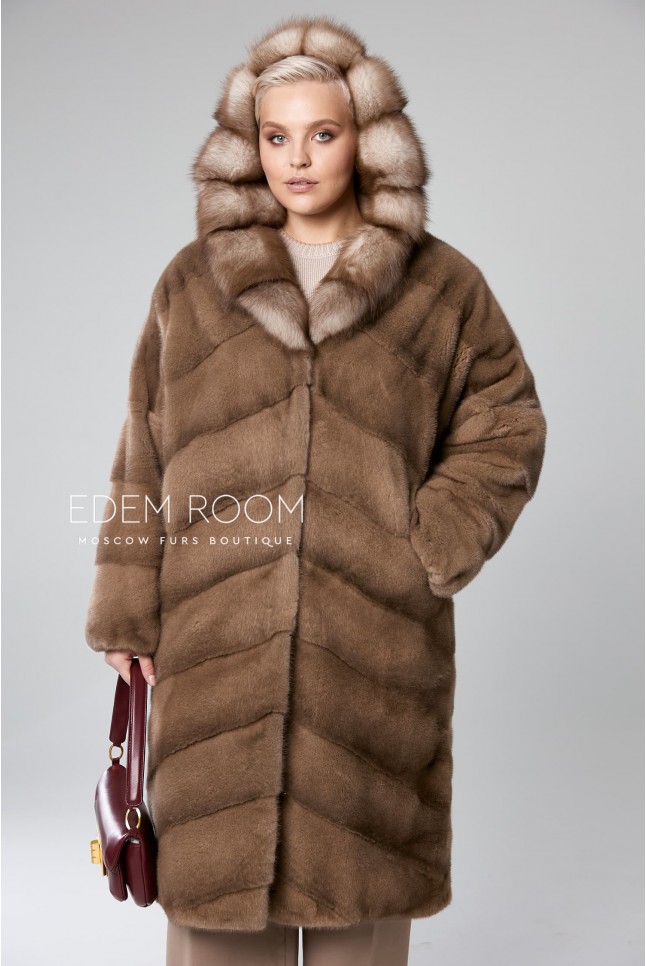 норковая шуба с капюшоном из куницы