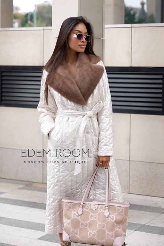 демисезонное пальто с меховым воротником