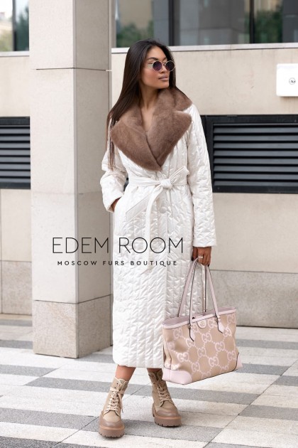 демисезонное пальто с меховым воротником