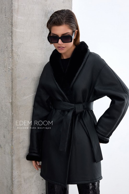 модная дублёнка на запах с поясом