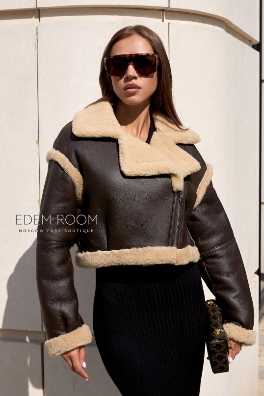 Модная короткая дублёнка