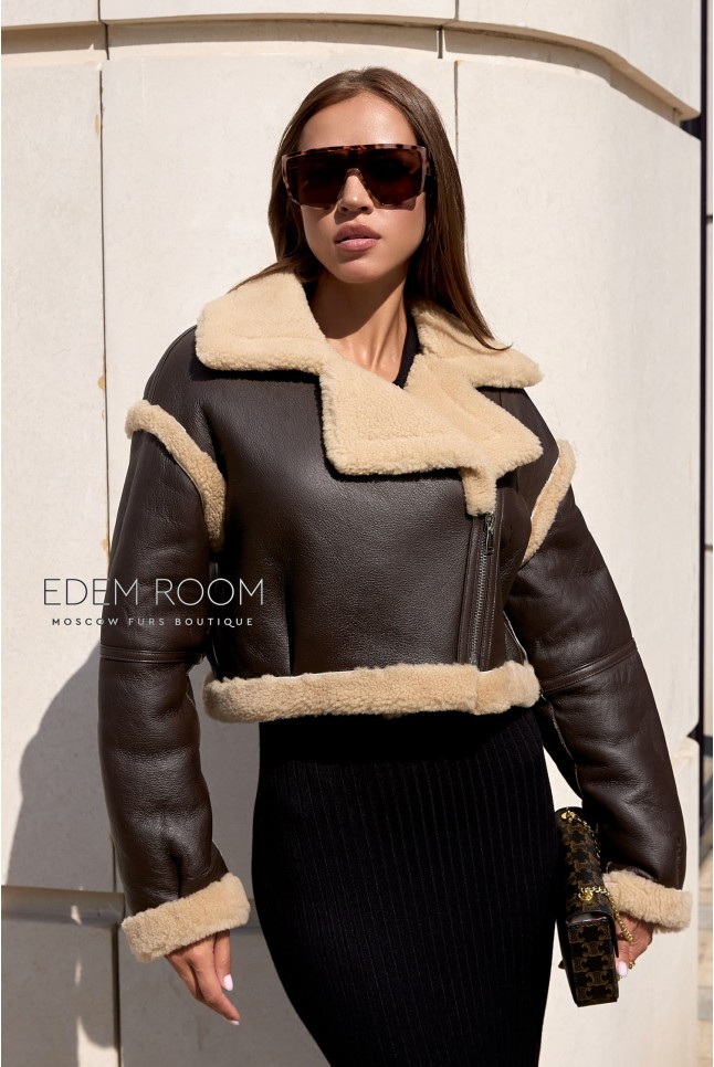 Модная короткая дублёнка