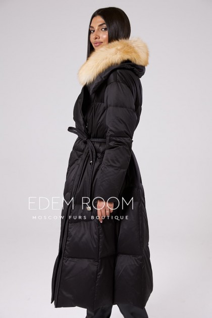 удлинённое пальто на пуху