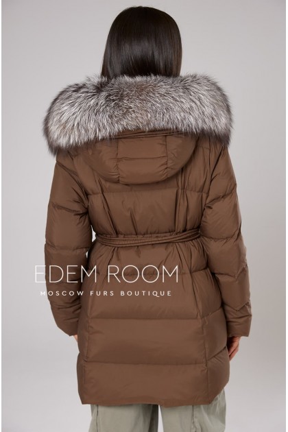 куртка - пуховик с меховым капюшоном