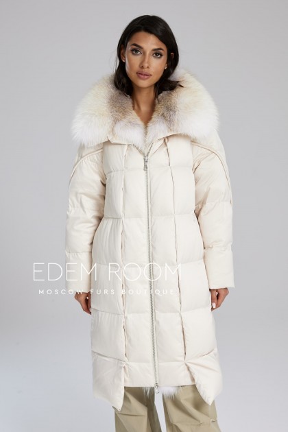 светлое пуховое пальто для зимы