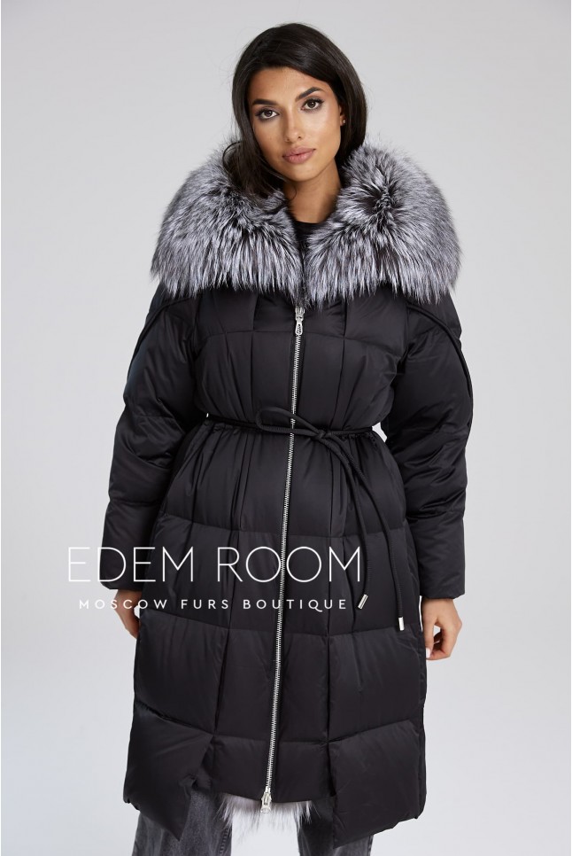 чёрное пальто на пуху