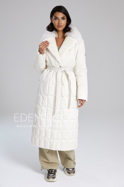 светлое пуховое пальто 