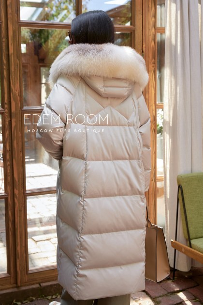 удлинённое пуховое пальто