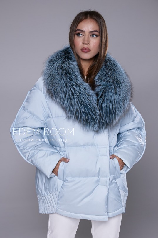 молодёжный пуховик с меховым воротником