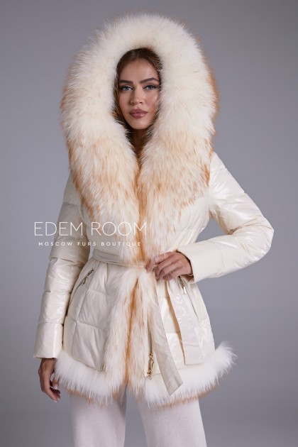 куртка - пуховик с мехом