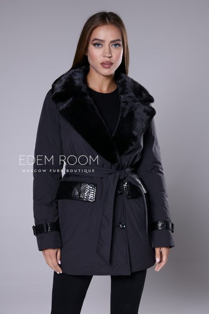 чёрный классический пуховик