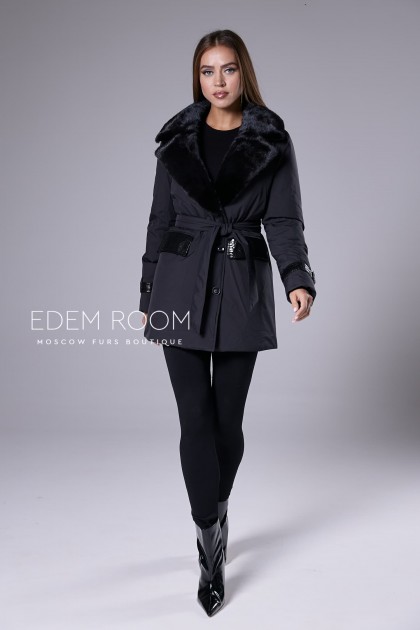 чёрный классический пуховик