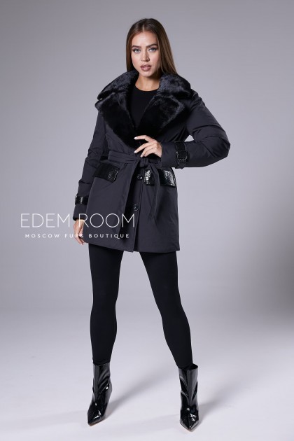 чёрный классический пуховик