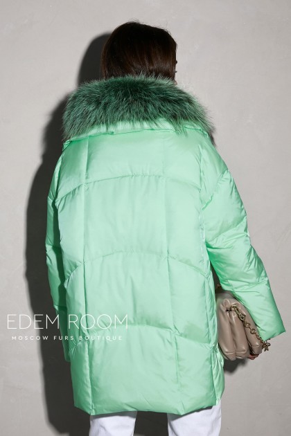 модный пуховик с мехом
