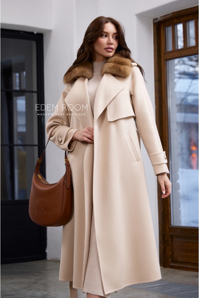 элитное пальто с мехом куницы