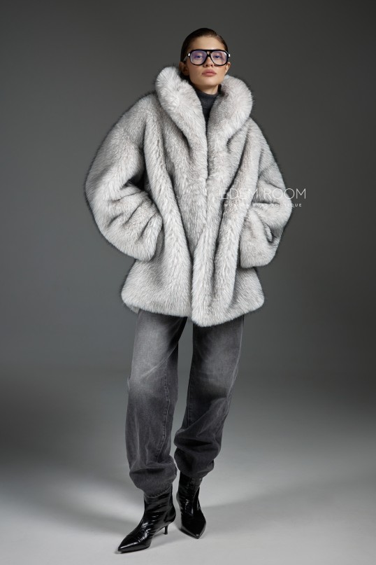 современная шубка из эко-меха