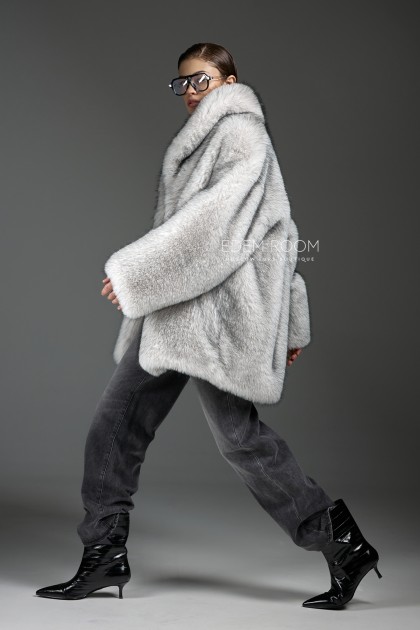 современная шубка из эко-меха