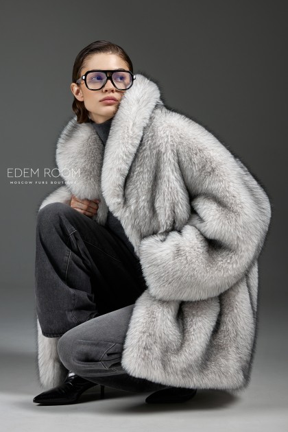 современная шубка из эко-меха