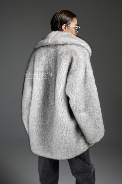 современная шубка из эко-меха