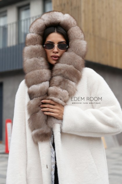 шуба из искусственного меха  с натуральным песцом