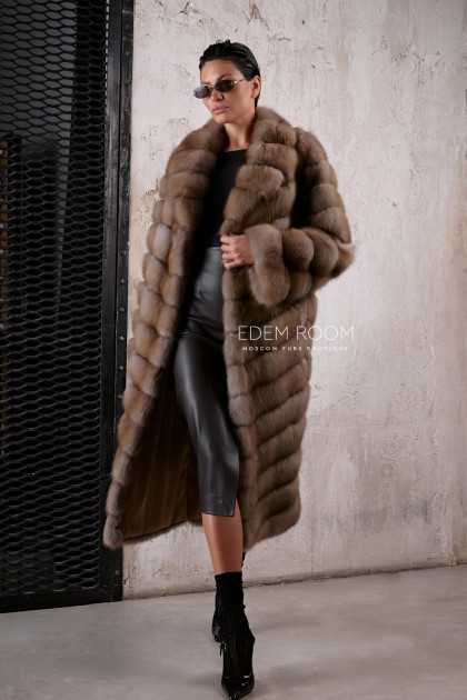 Шуба из куницы ниже колен
