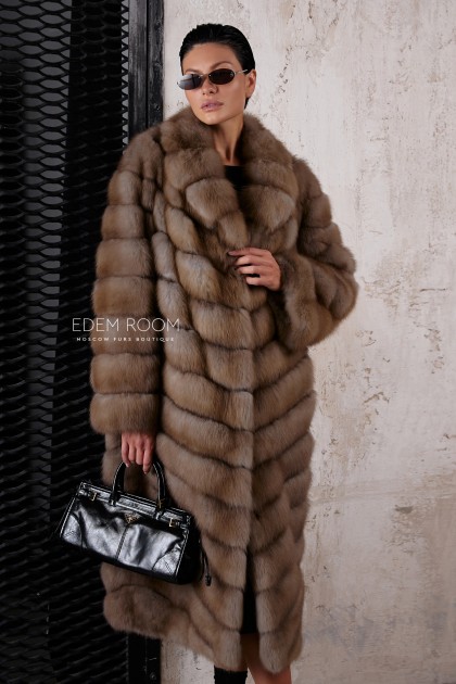 Шуба из куницы ниже колен