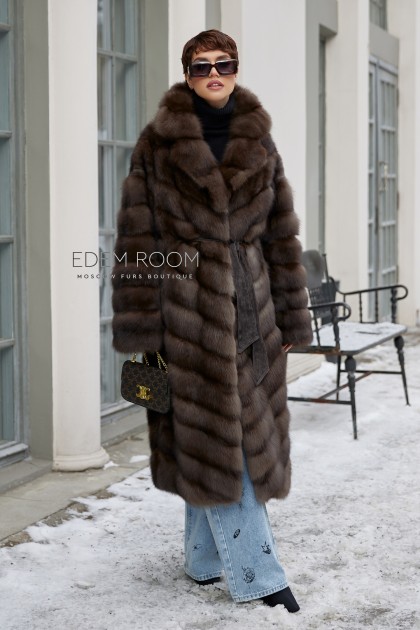 длинная шуба из куницы
