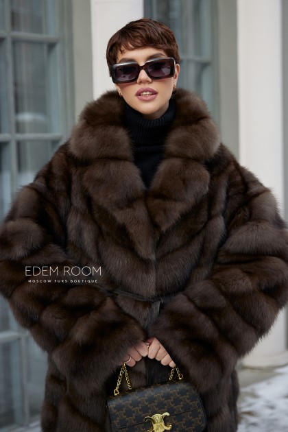 длинная шуба из куницы