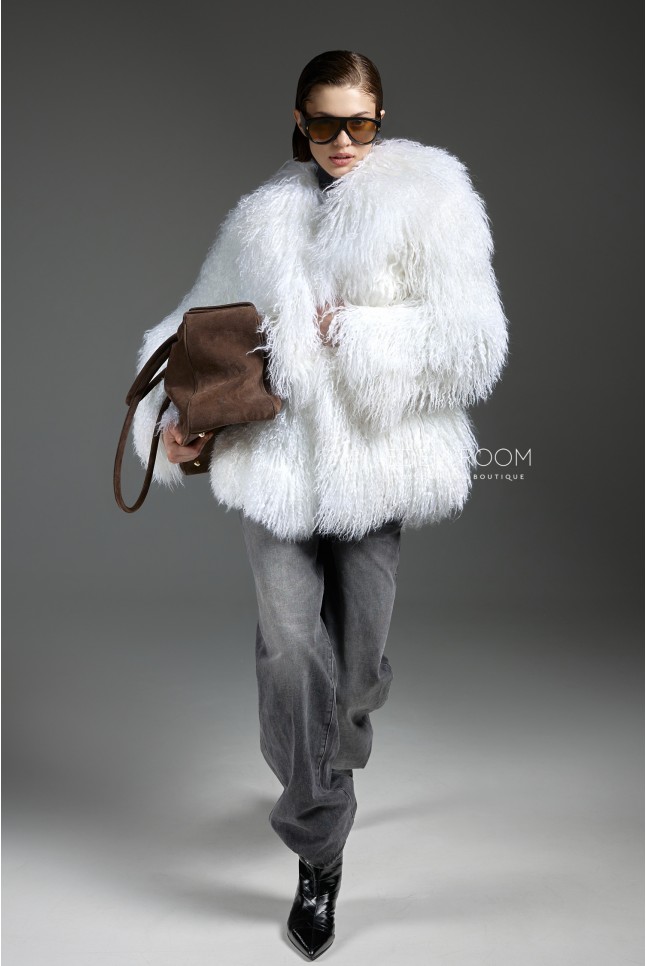белая шуба из ламы